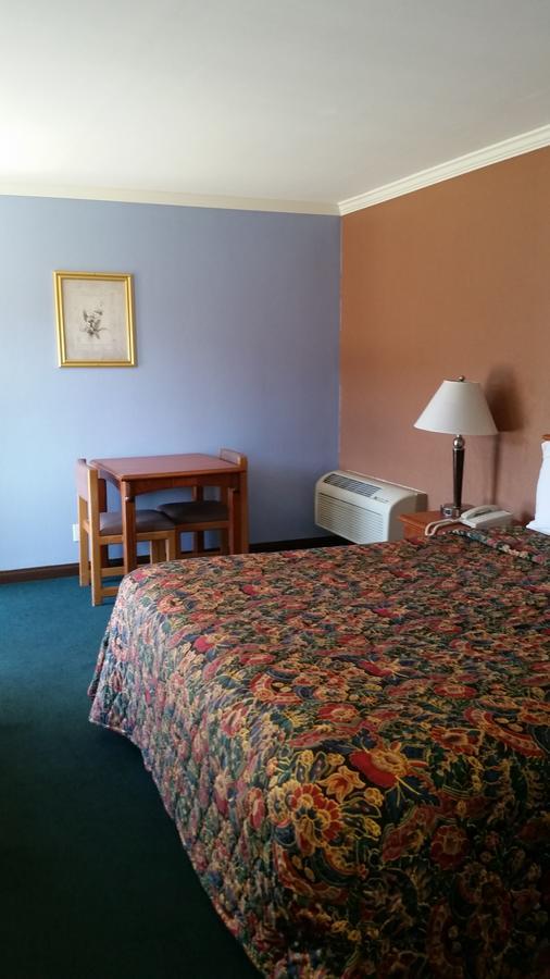 Del Aire Inn Lennox Экстерьер фото