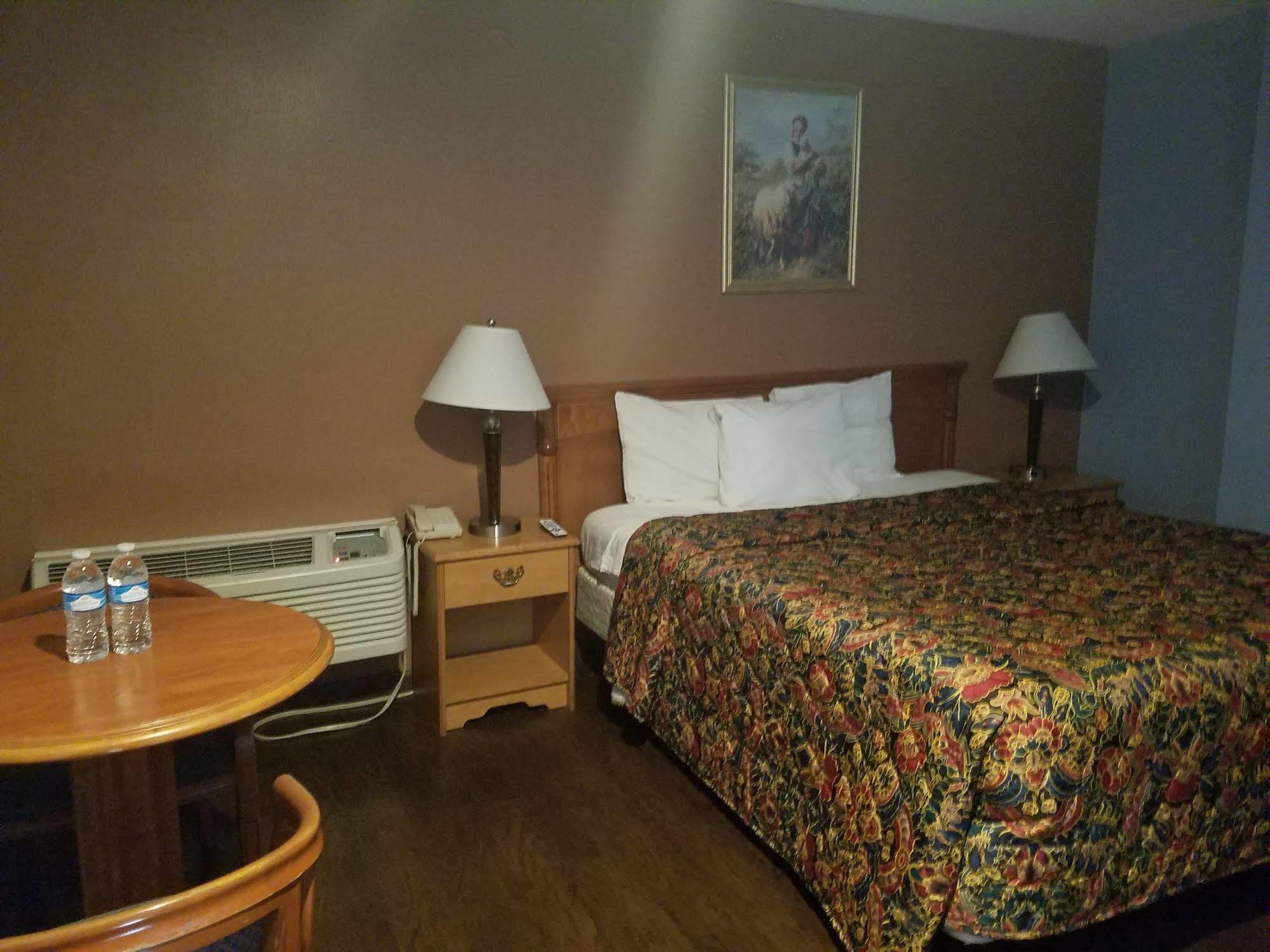 Del Aire Inn Lennox Экстерьер фото