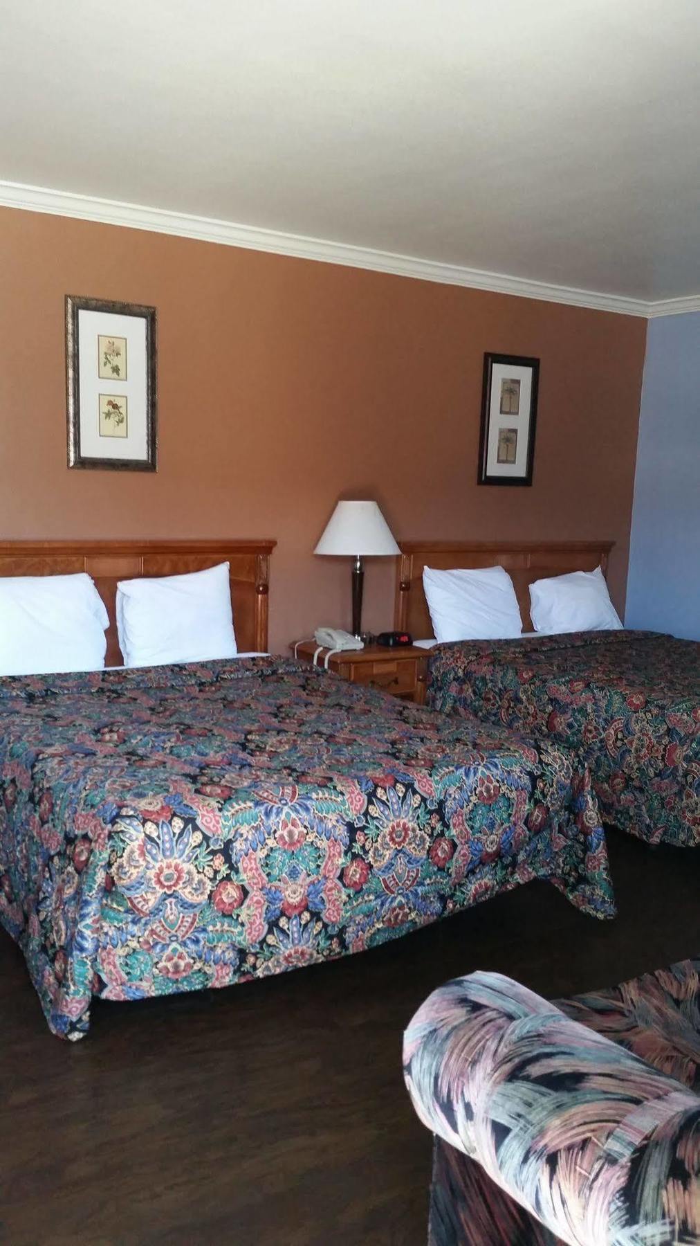 Del Aire Inn Lennox Экстерьер фото
