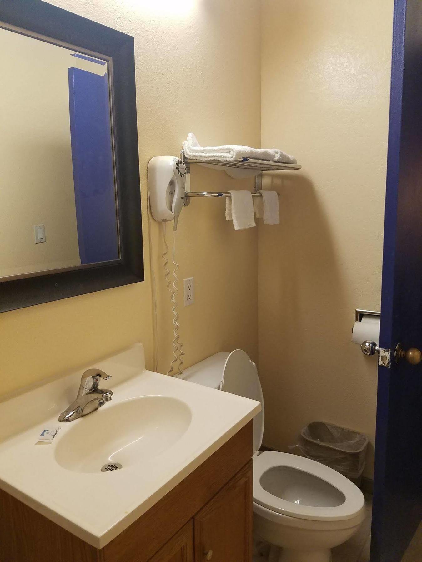 Del Aire Inn Lennox Экстерьер фото
